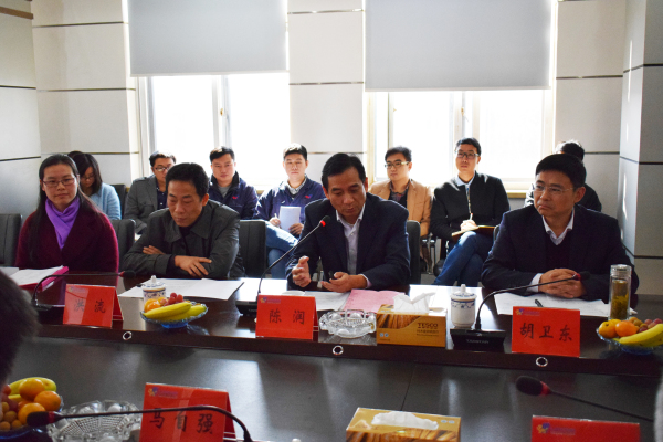 大學生就業(yè)基地授牌儀式暨英語培訓班開班典禮隆重舉行